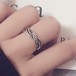 Vintage Alloy Wave Ring For Women